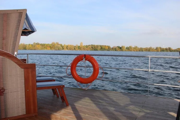 Floating 44 / Boot 5 / 4 Personen-Exterior summer