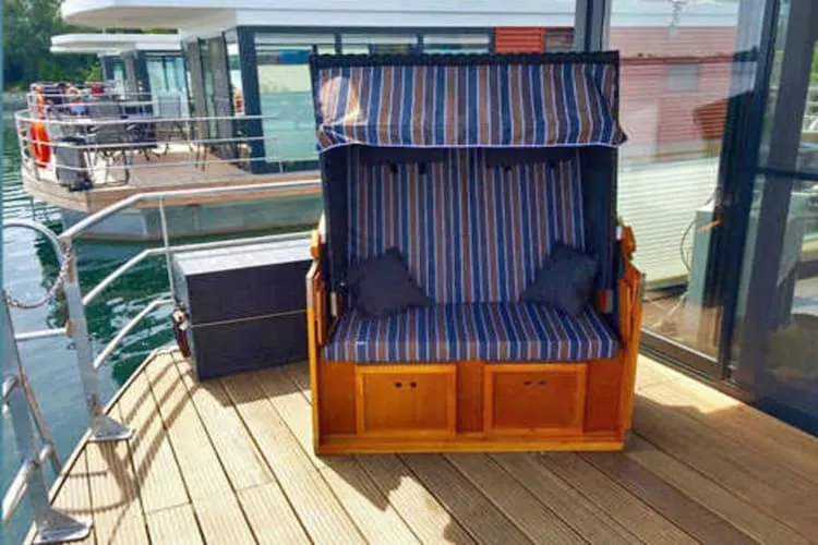Floating 44 / Boot 7 / 4 Personen-Exterior summer