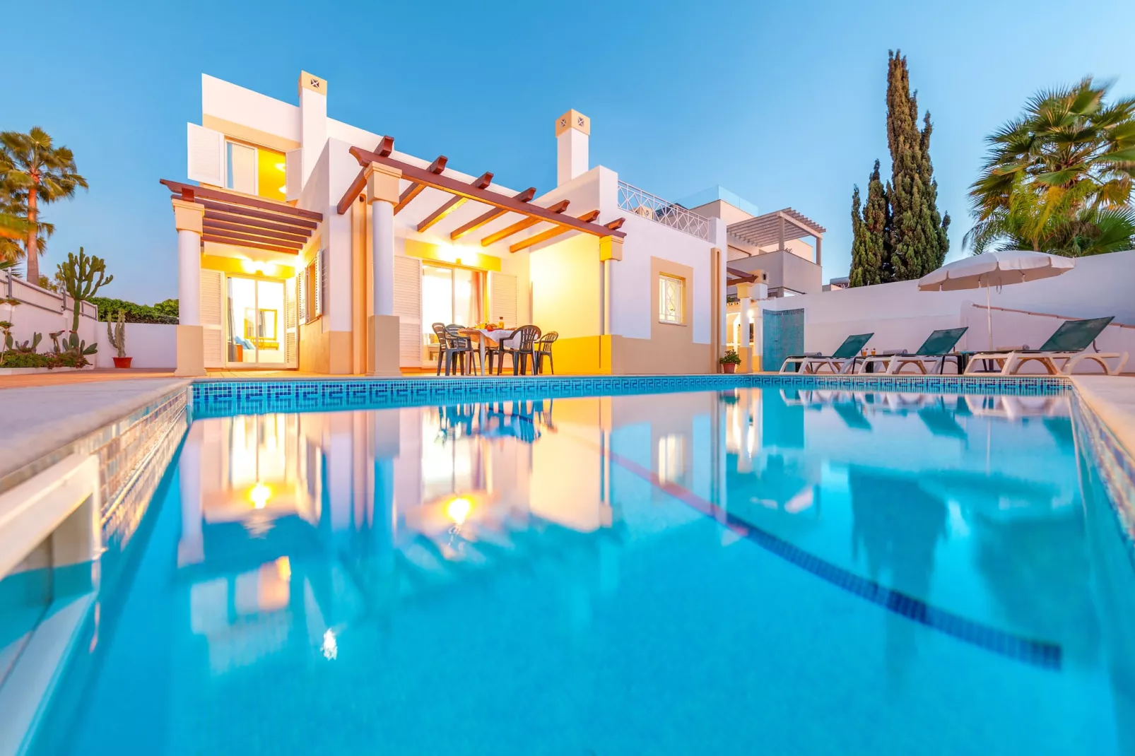 poolofhouse