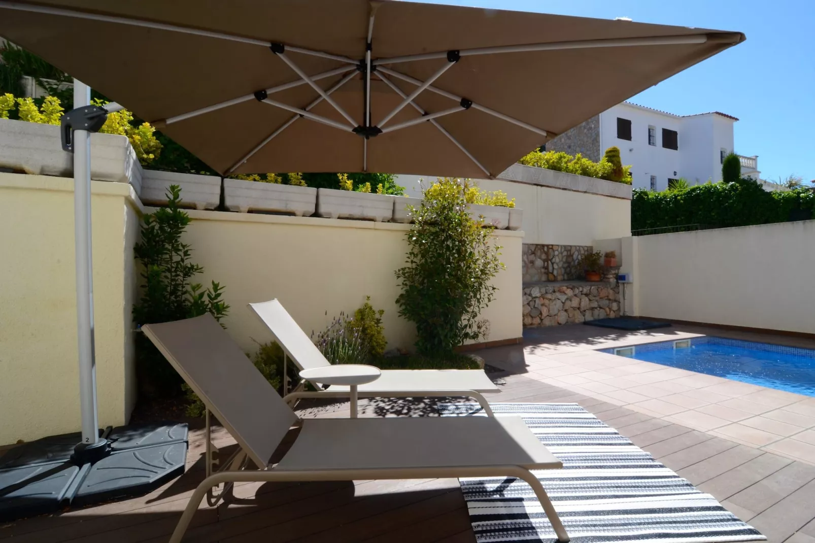 COSSIS 61B-Pool