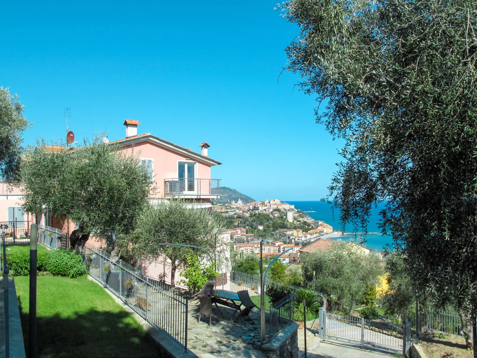 Ulivi sul Mare-Dehors