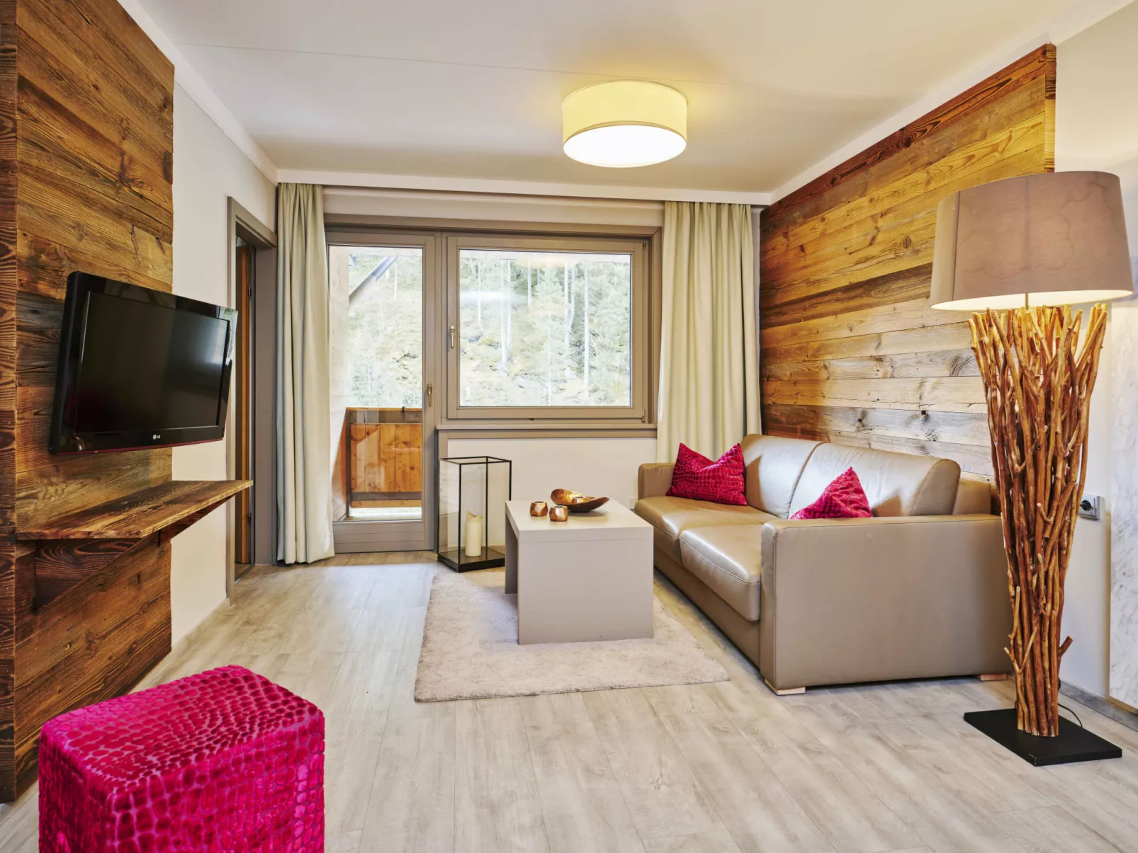 Juniorsuite bis zu 4 P &Wellnessbereich-Inside