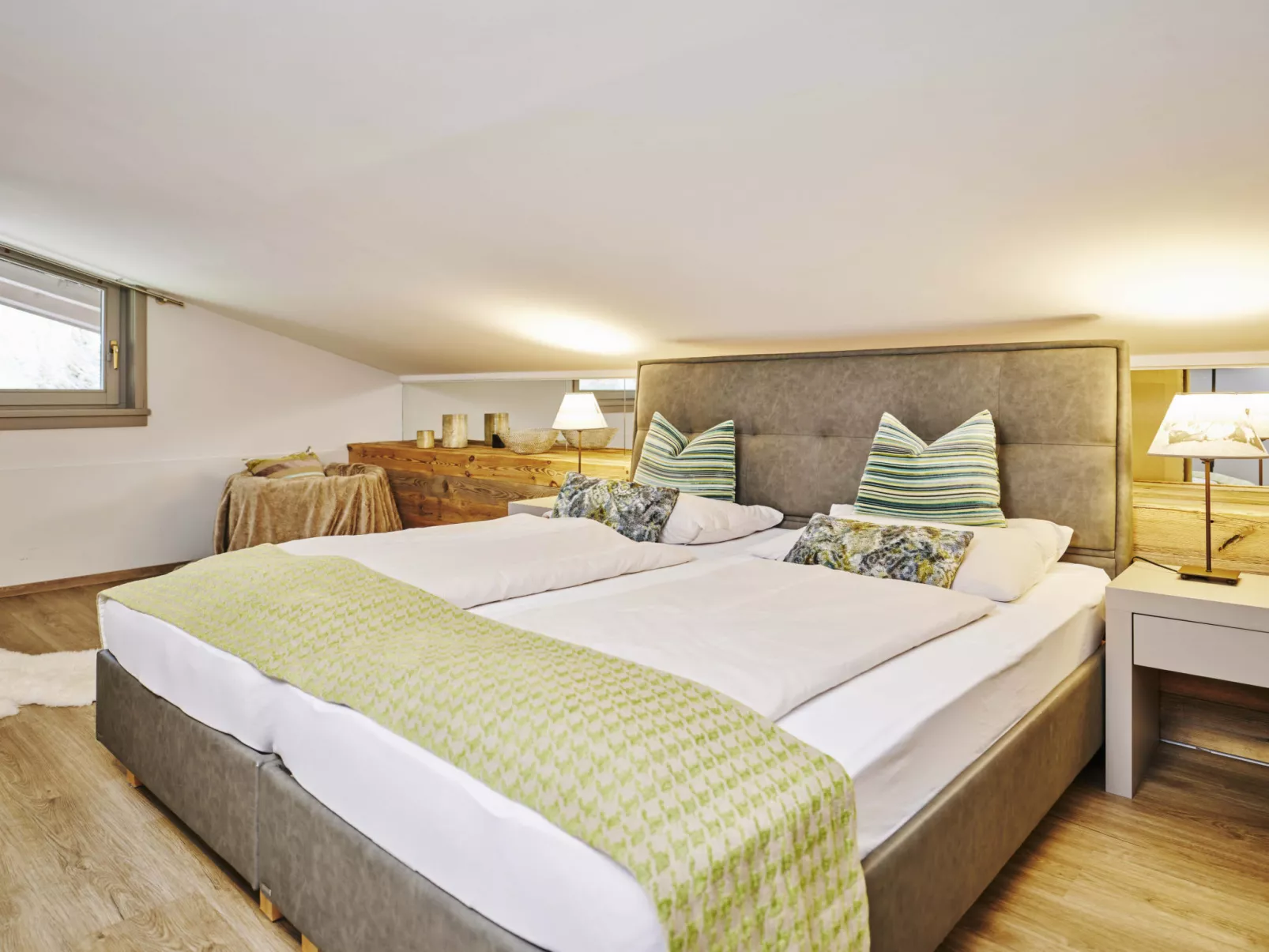 Juniorsuite bis zu 4 P &Wellnessbereich-Inside
