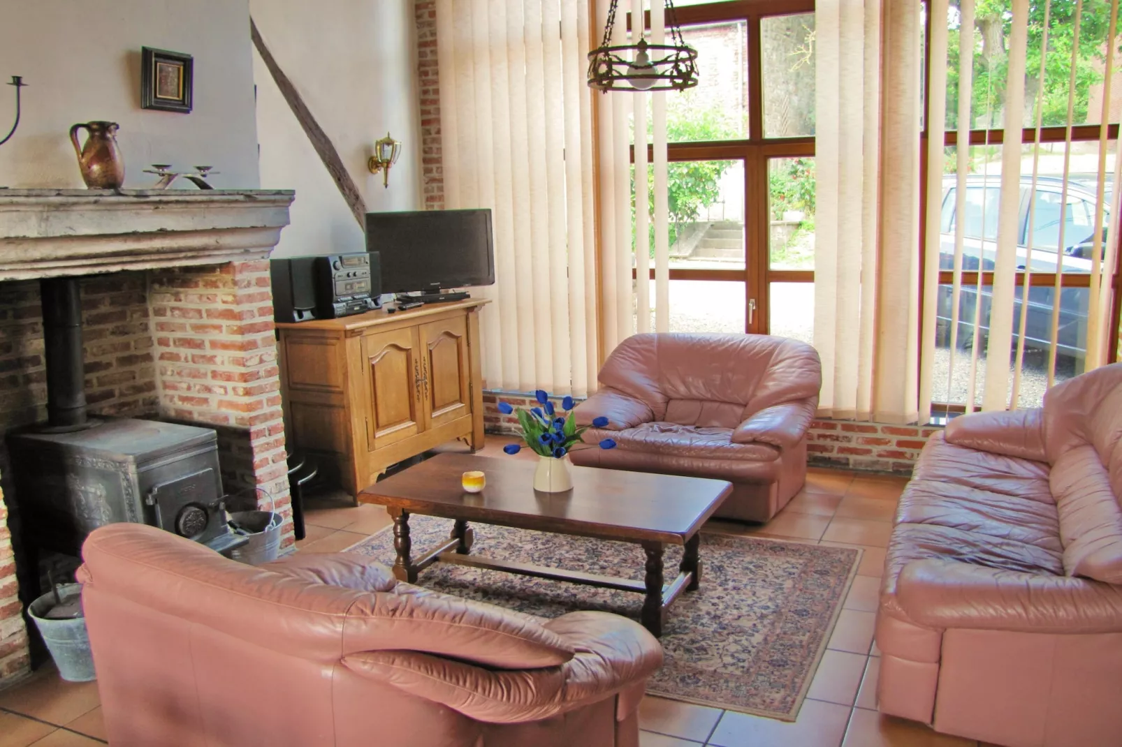 Sommette-Living room