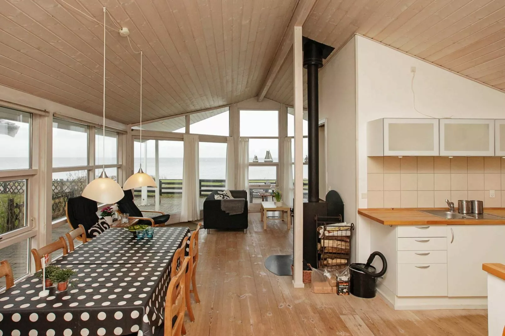 Seaside Gem with Views - By Traum Ferienwohnungen-Indoor