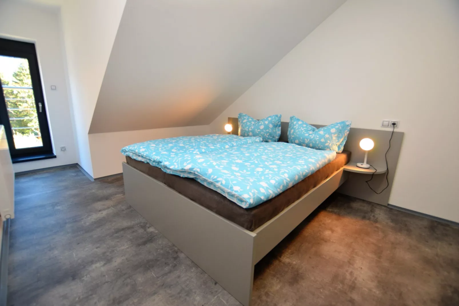 Simon-Bedroom