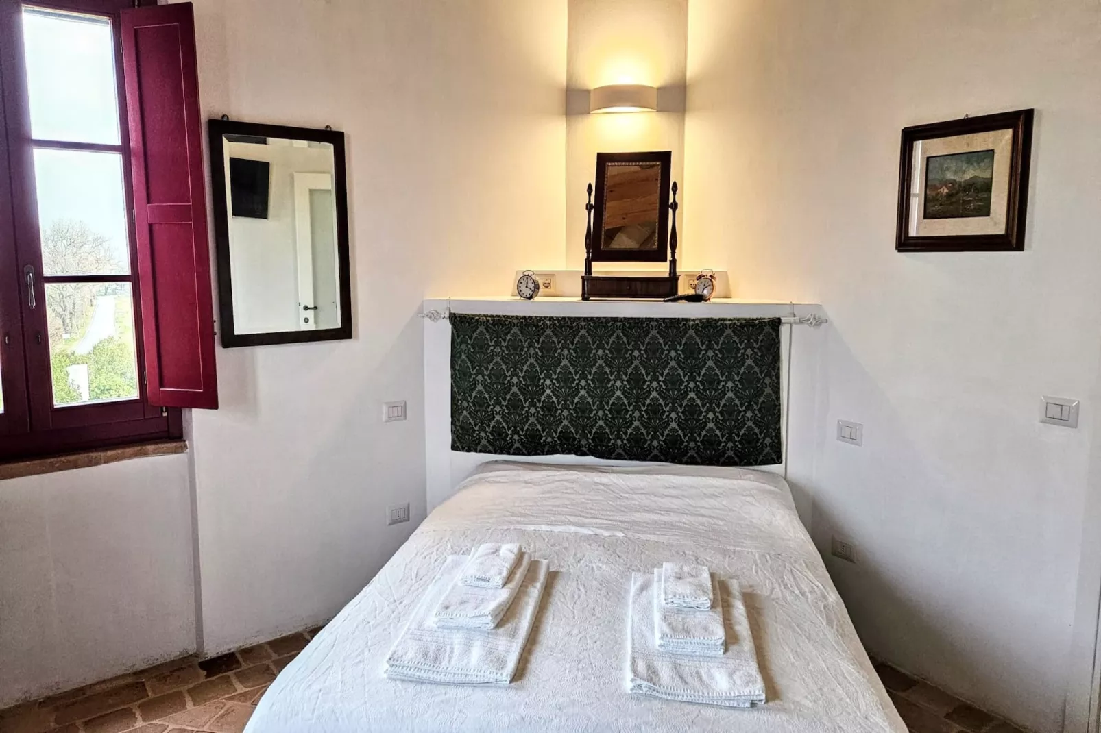 Salvia e Camelia-Bedroom