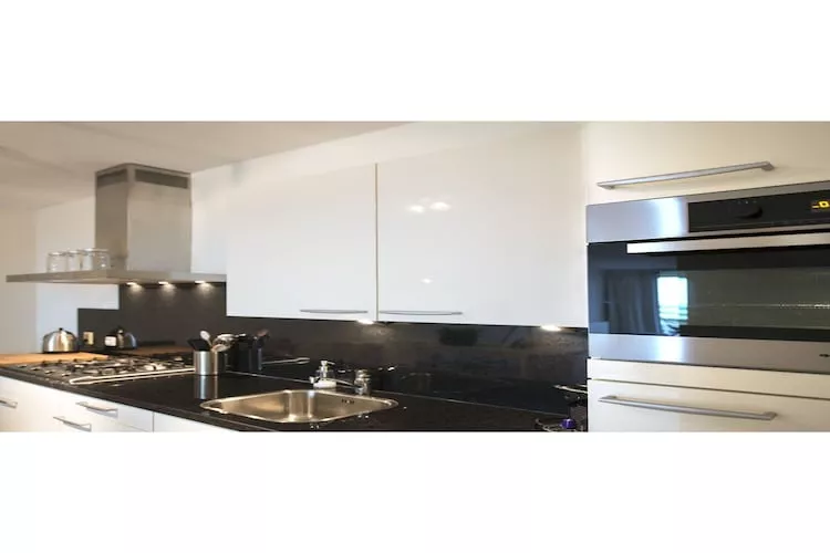 Scheveningen Harbour 10B-Kitchen