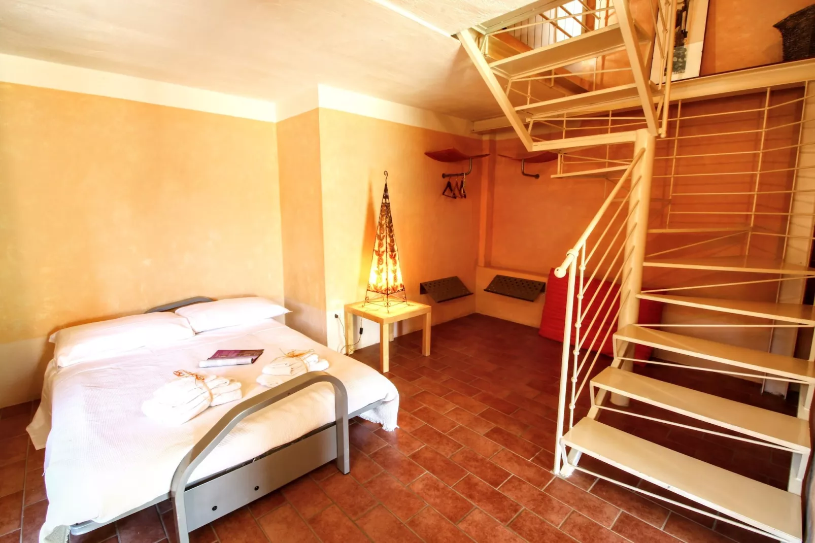 Astri-Bedroom