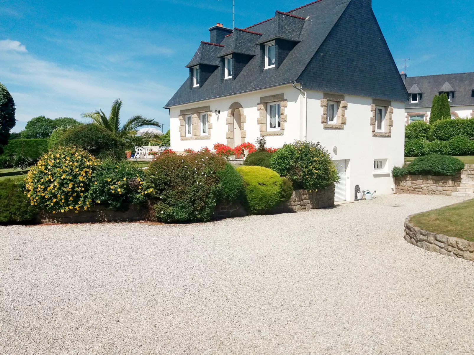 Gueradur-Outside