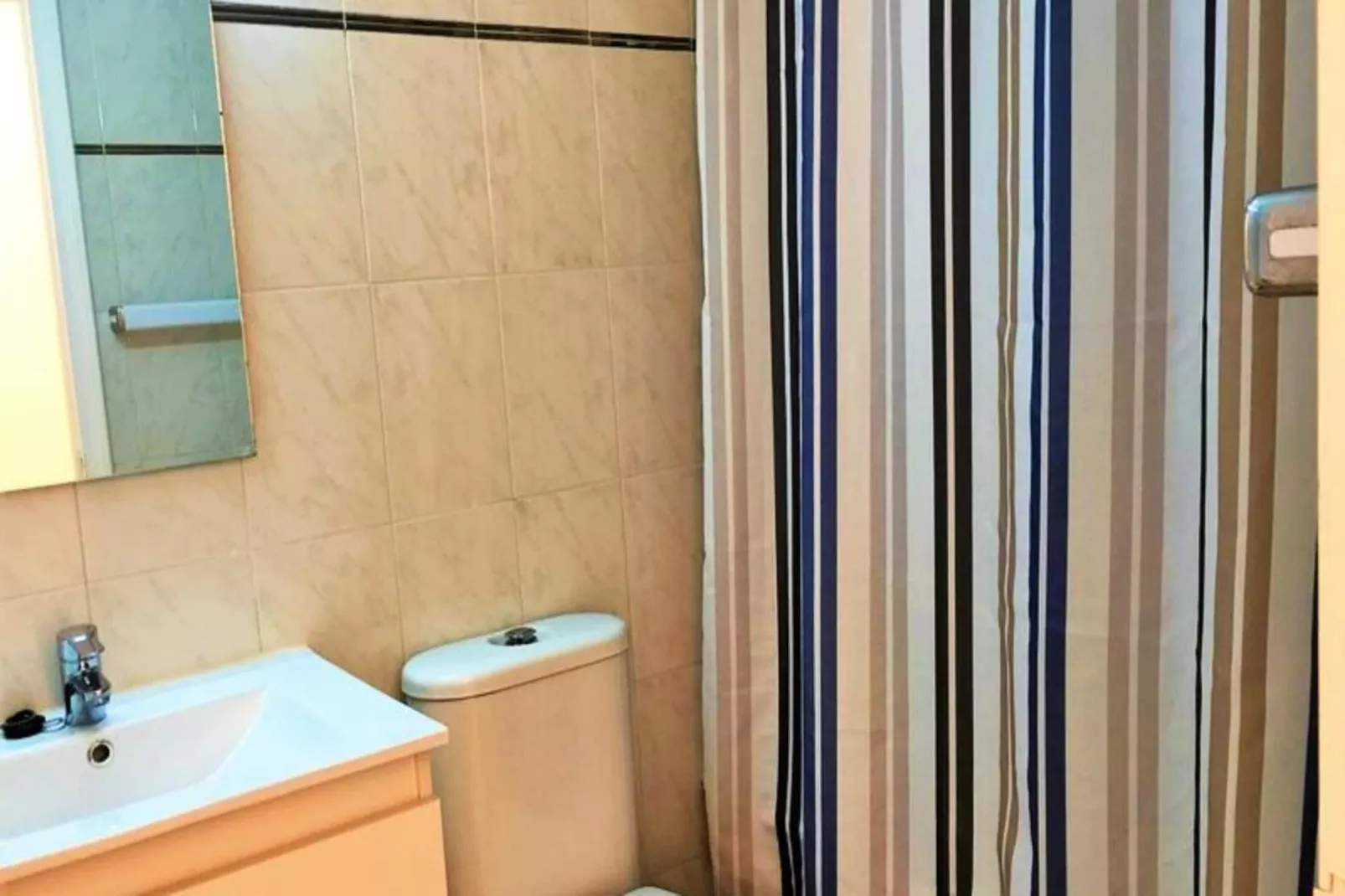 Maison à L'Estartit-Bathroom