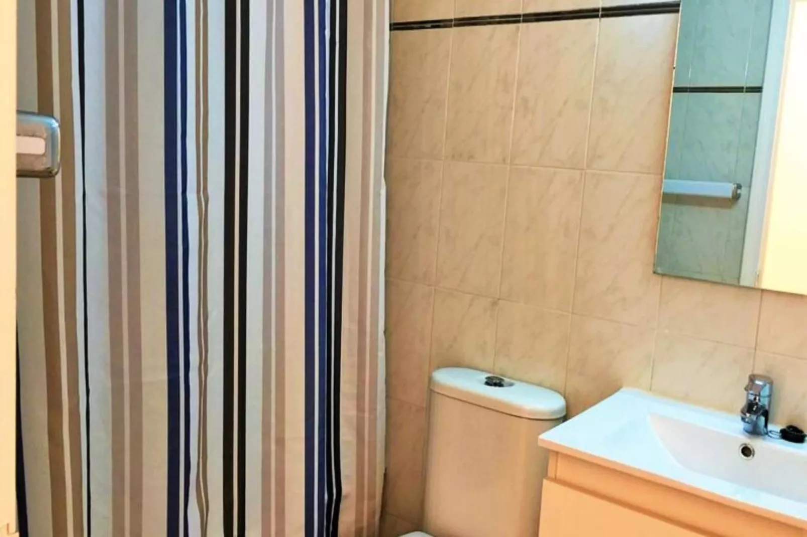 Maison à L'Estartit-Bathroom