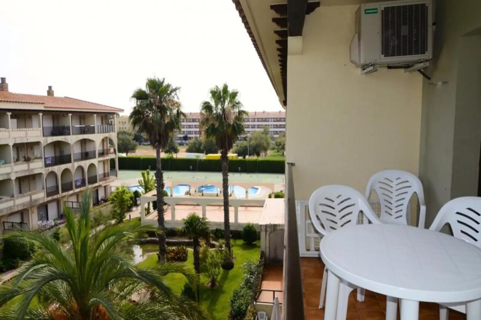 Appartements à L'Estartit-Exterior summer
