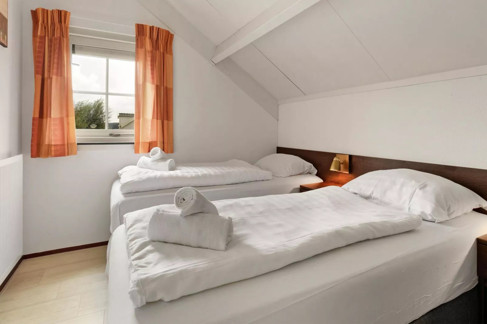 Standaard 213-Bedroom