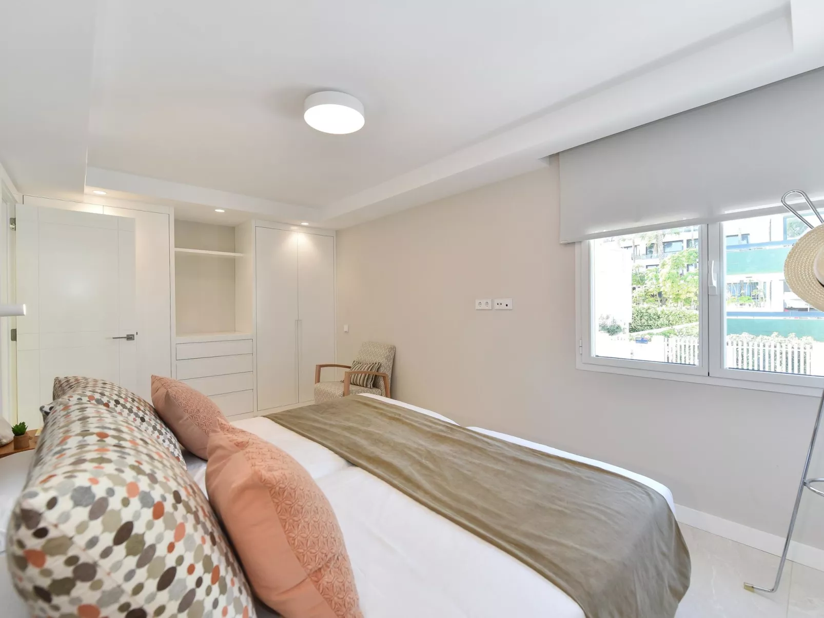 Oasis Serenity-Inside