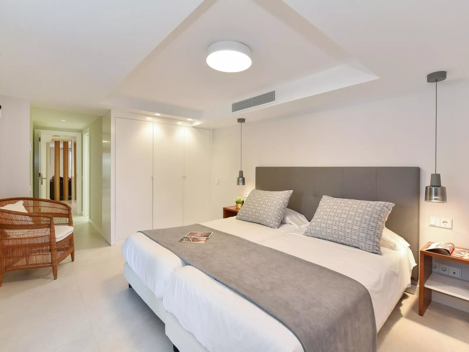 Oasis Serenity-Inside