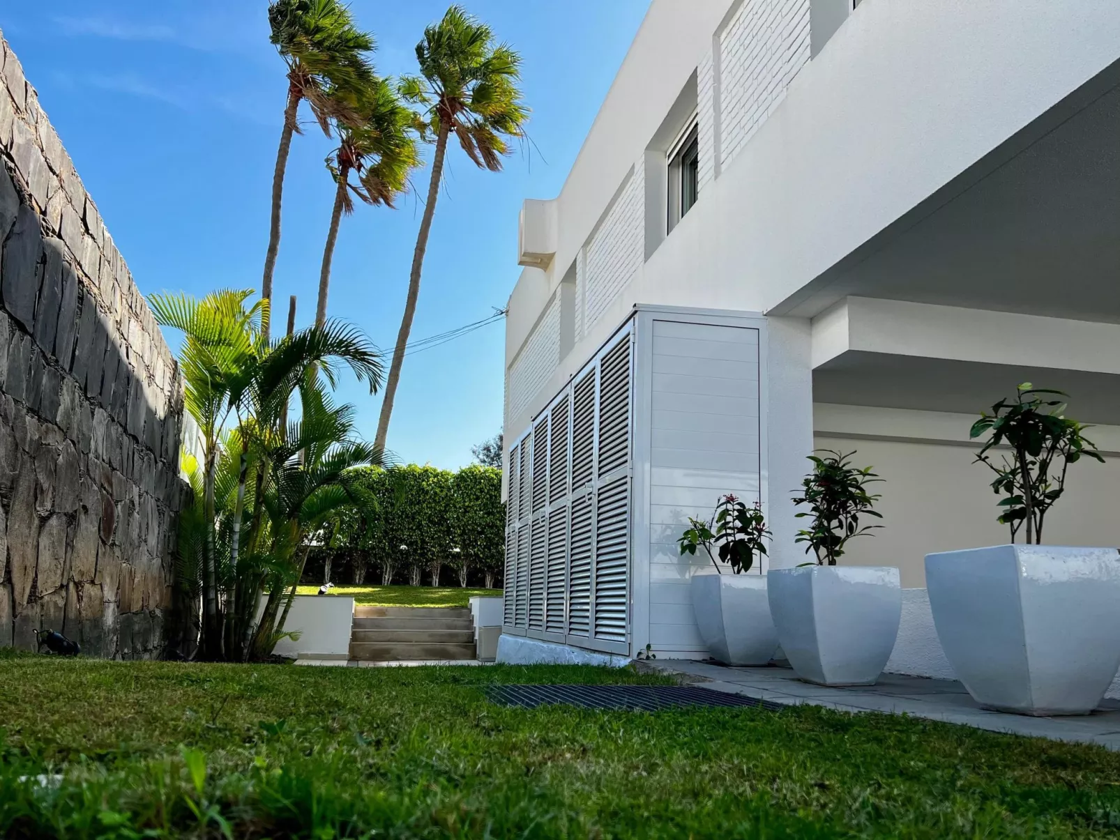 Oasis Serenity-Outside