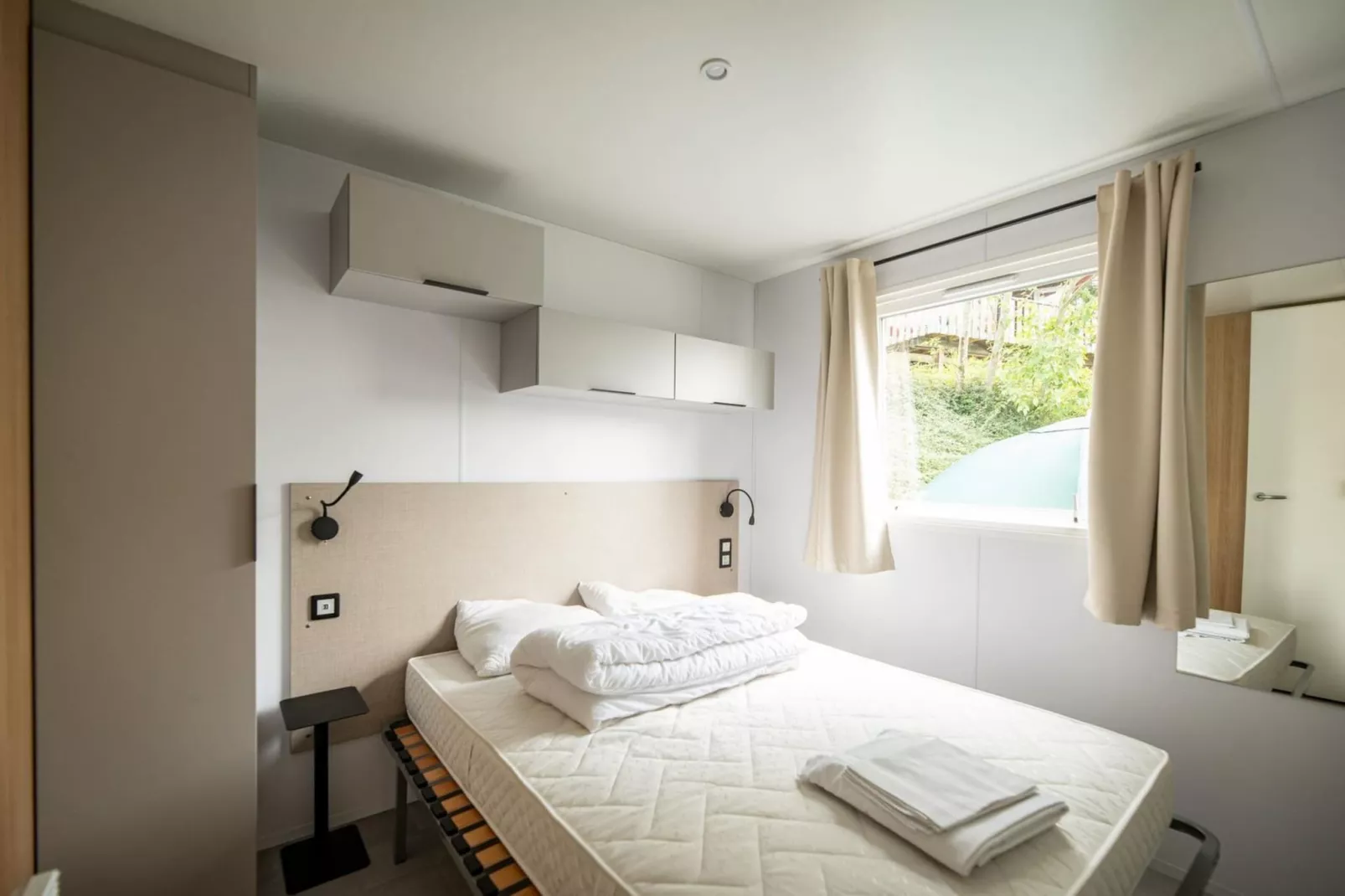 Grande Large-Bedroom