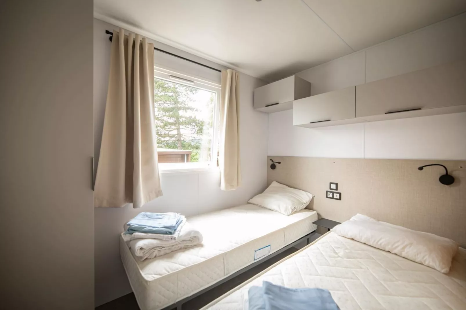 Grande Large-Bedroom