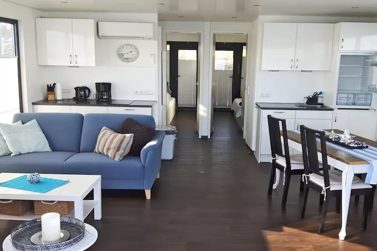 Floating 44 / Boot 7 / 3 Personen-Living room