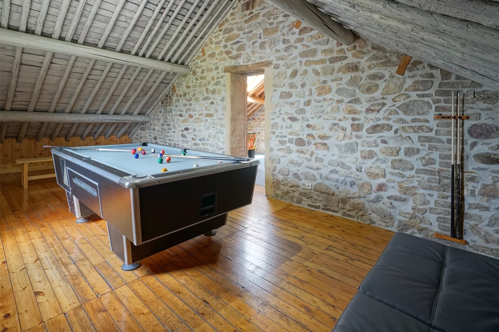 A la lisière de la forêt-Recreation room
