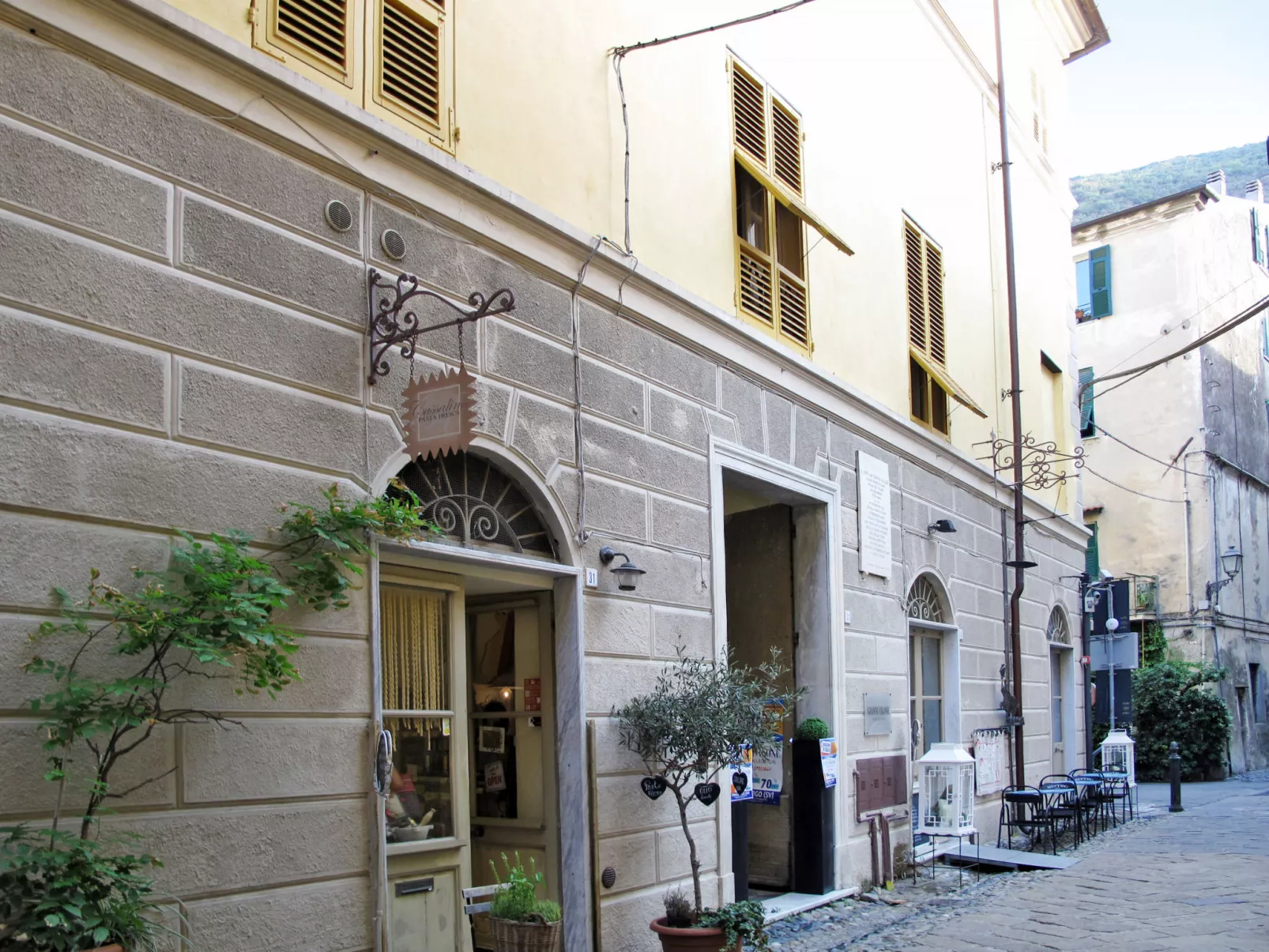 Gallesio (FLG213)-Outside