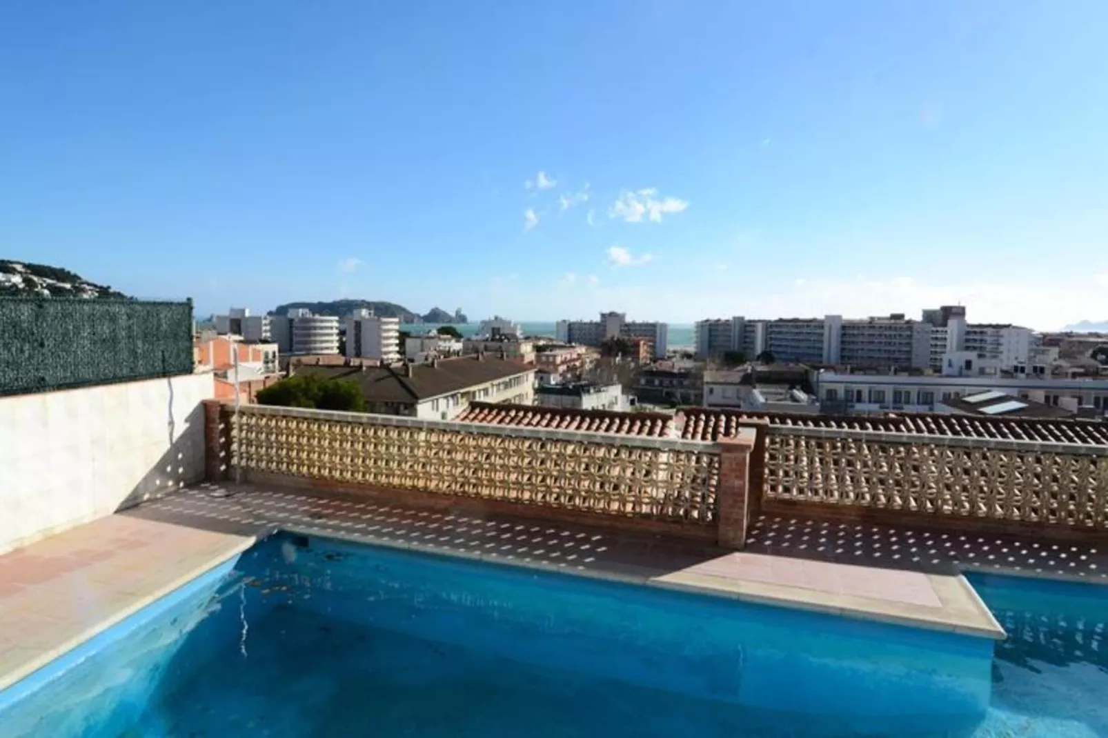 Appartements à L'Estartit-Exterior summer