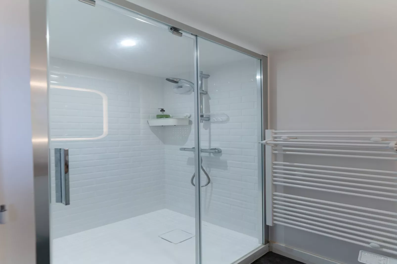 TY MEZOU - Porspoder-Bathroom