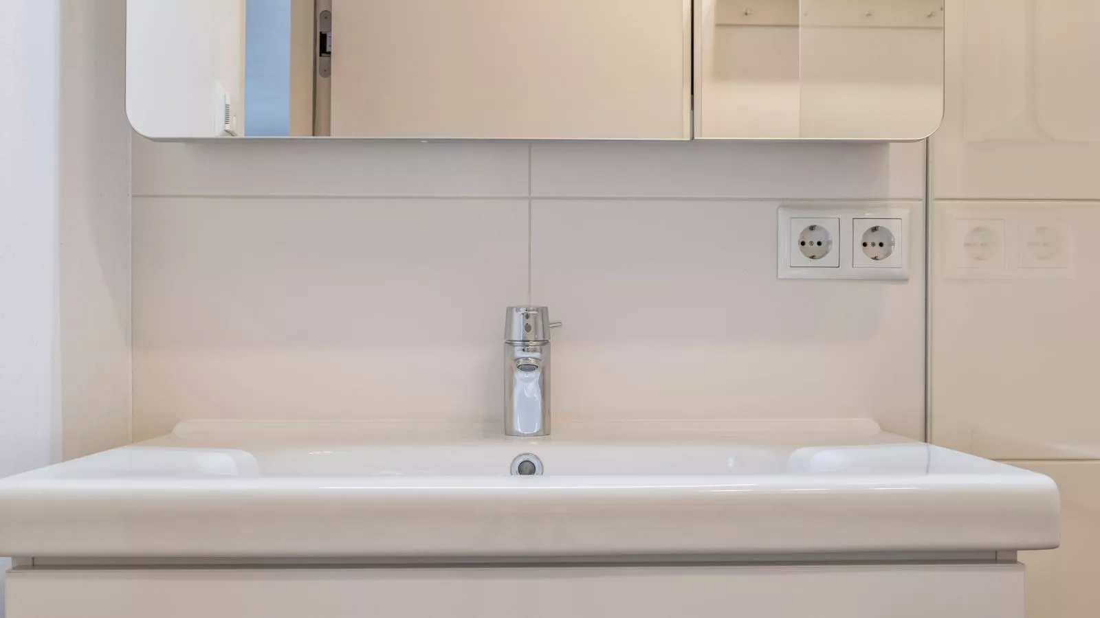 Sonne-Bathroom