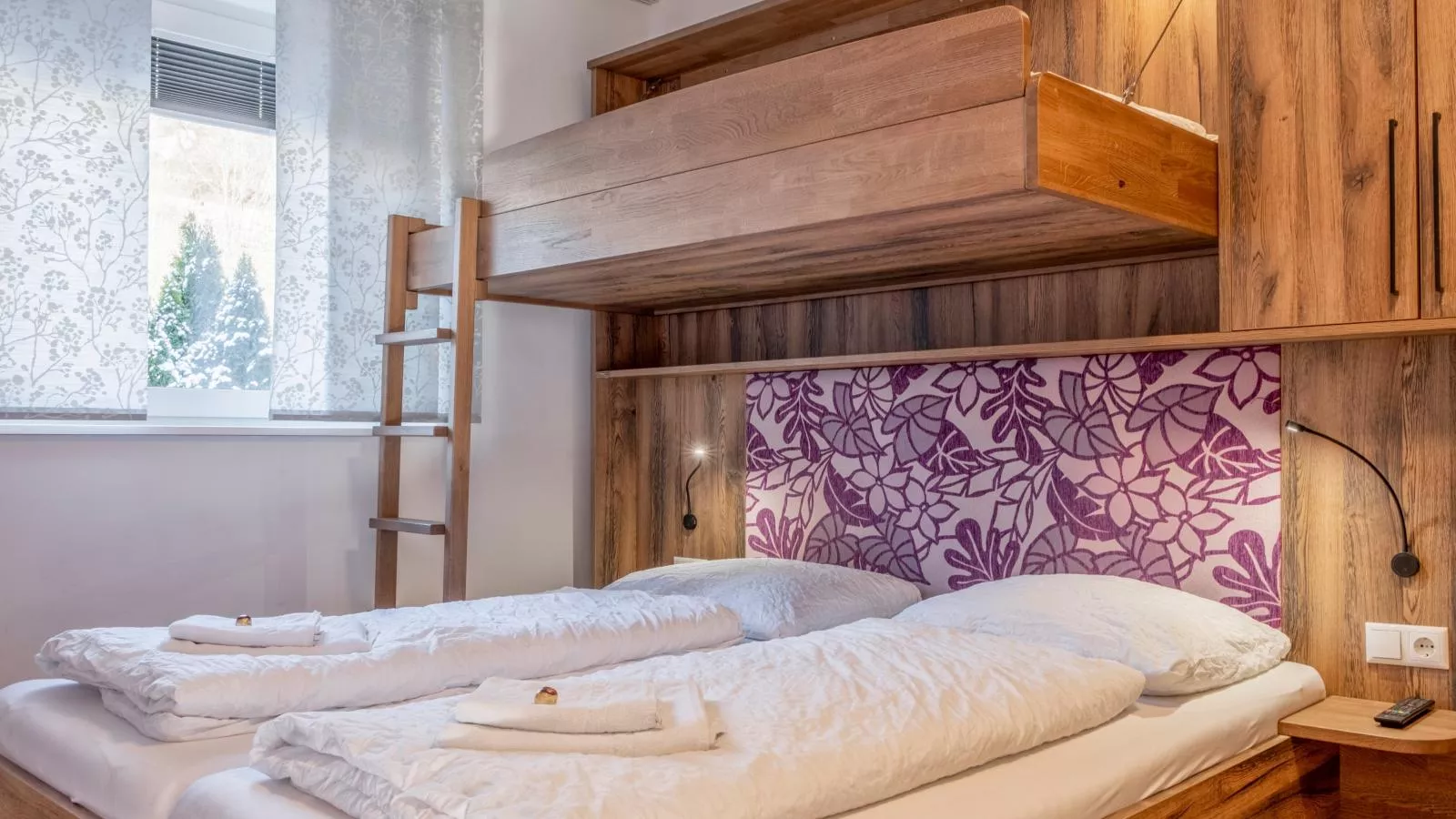 Sonne-Bedroom