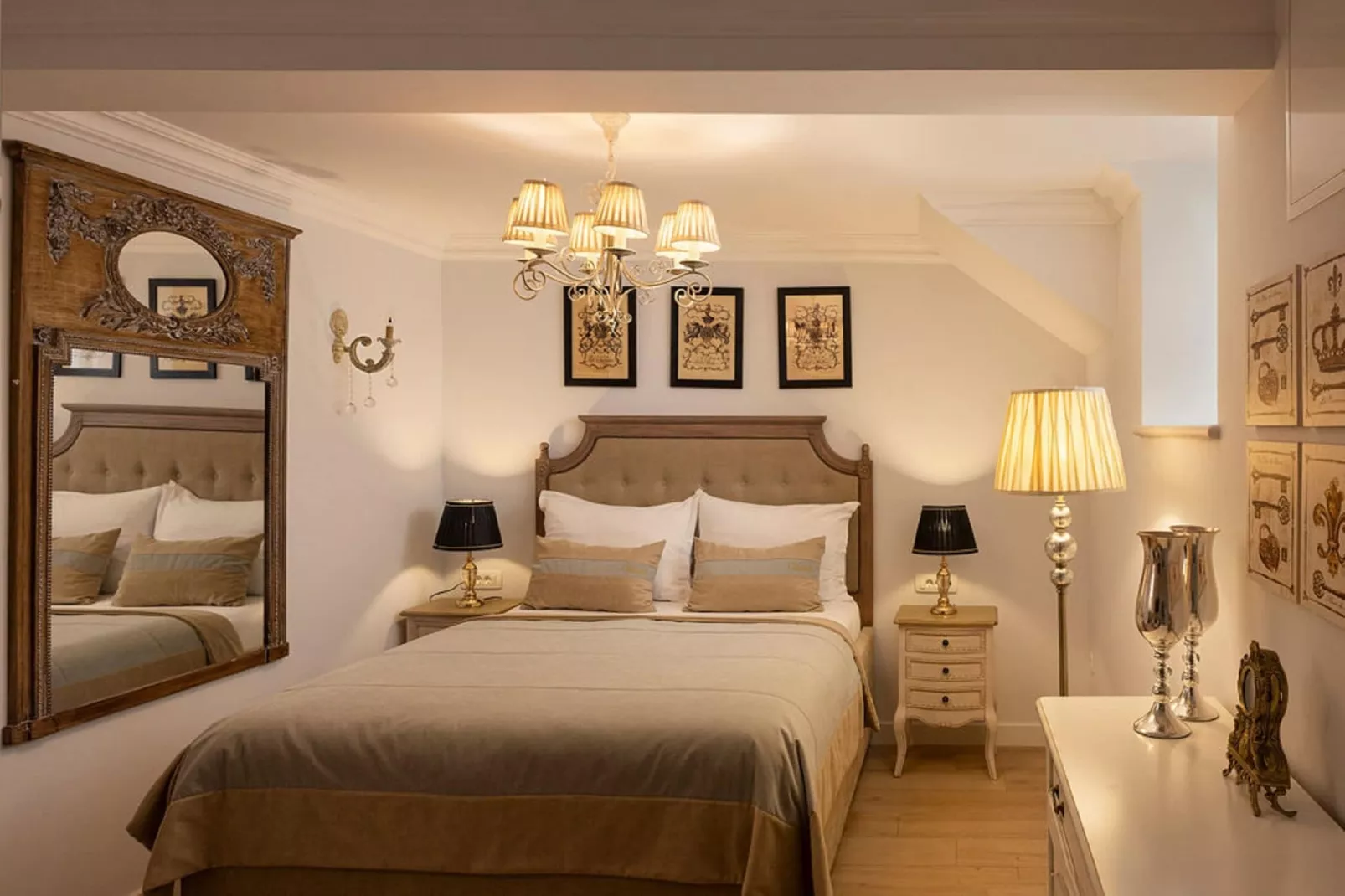 Vivaldi - Superior Double Room (S1)-Indoor
