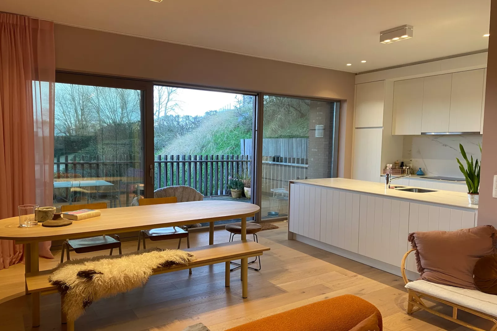 KARTHUIZER O/0101-Dining room