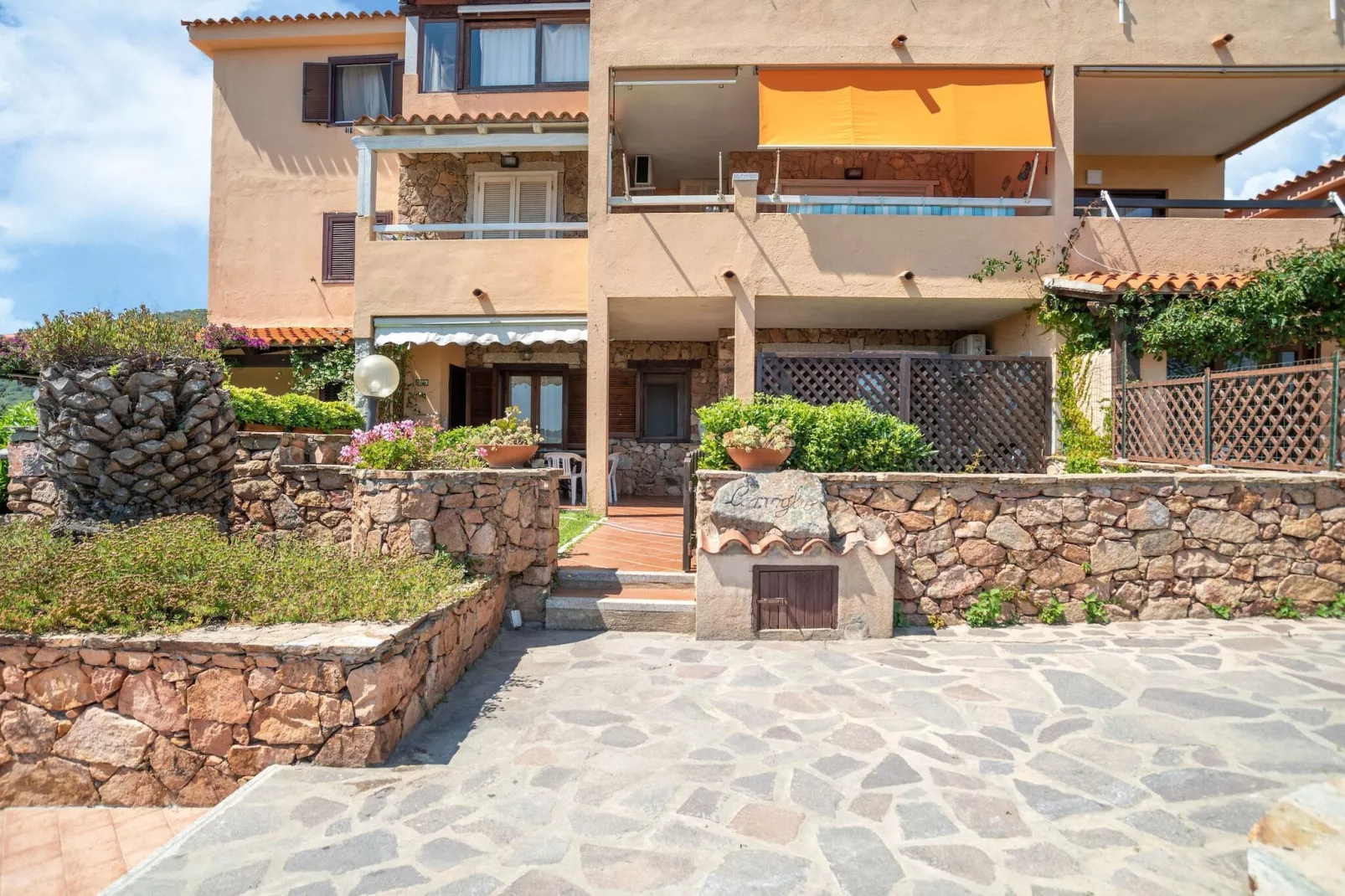Trilo 5/6 Pax-Exterior summer