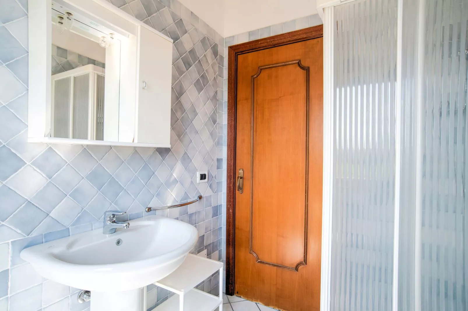 Trilo 5/6 Pax-Bathroom
