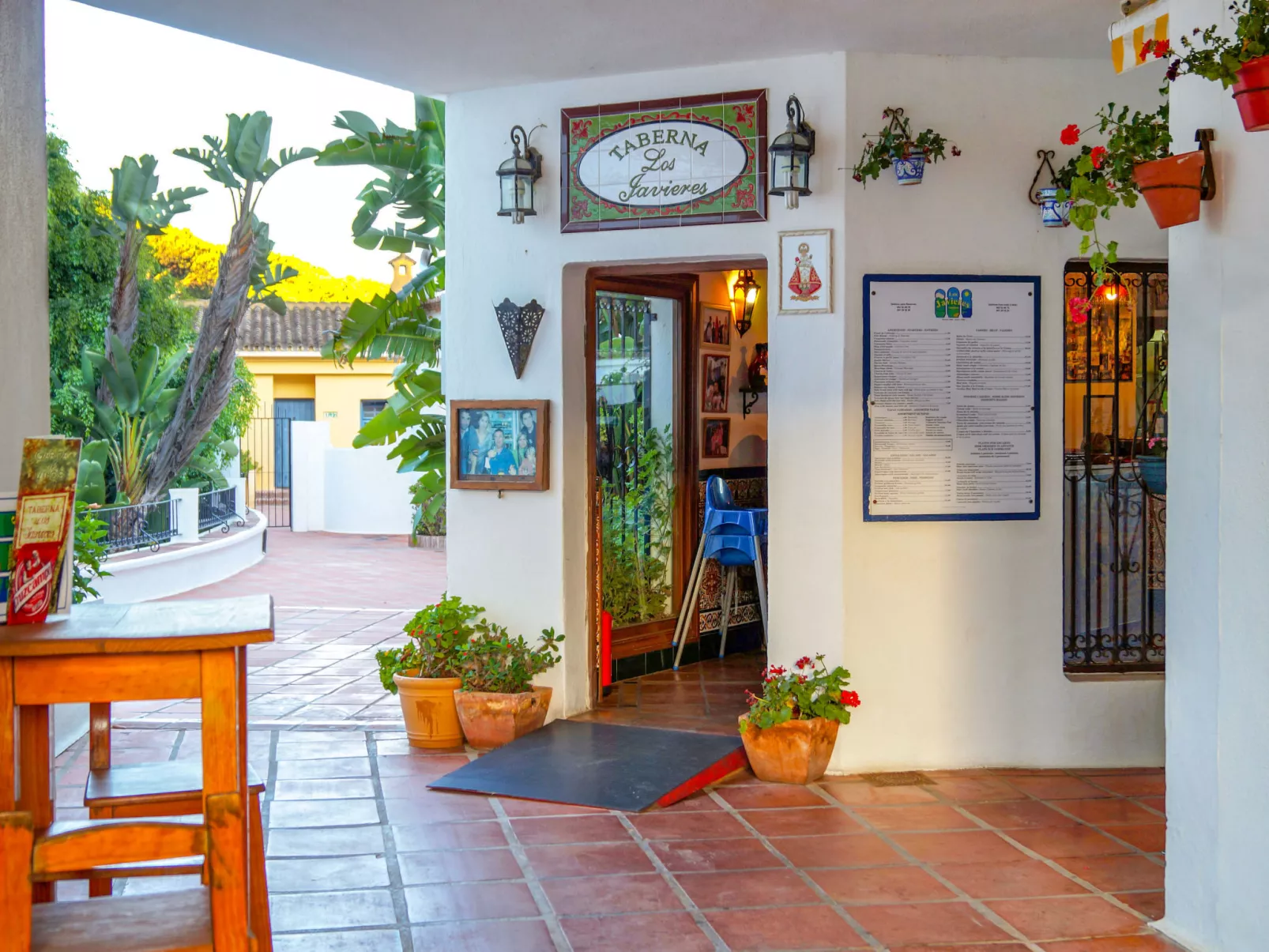 Cabopino-Outside