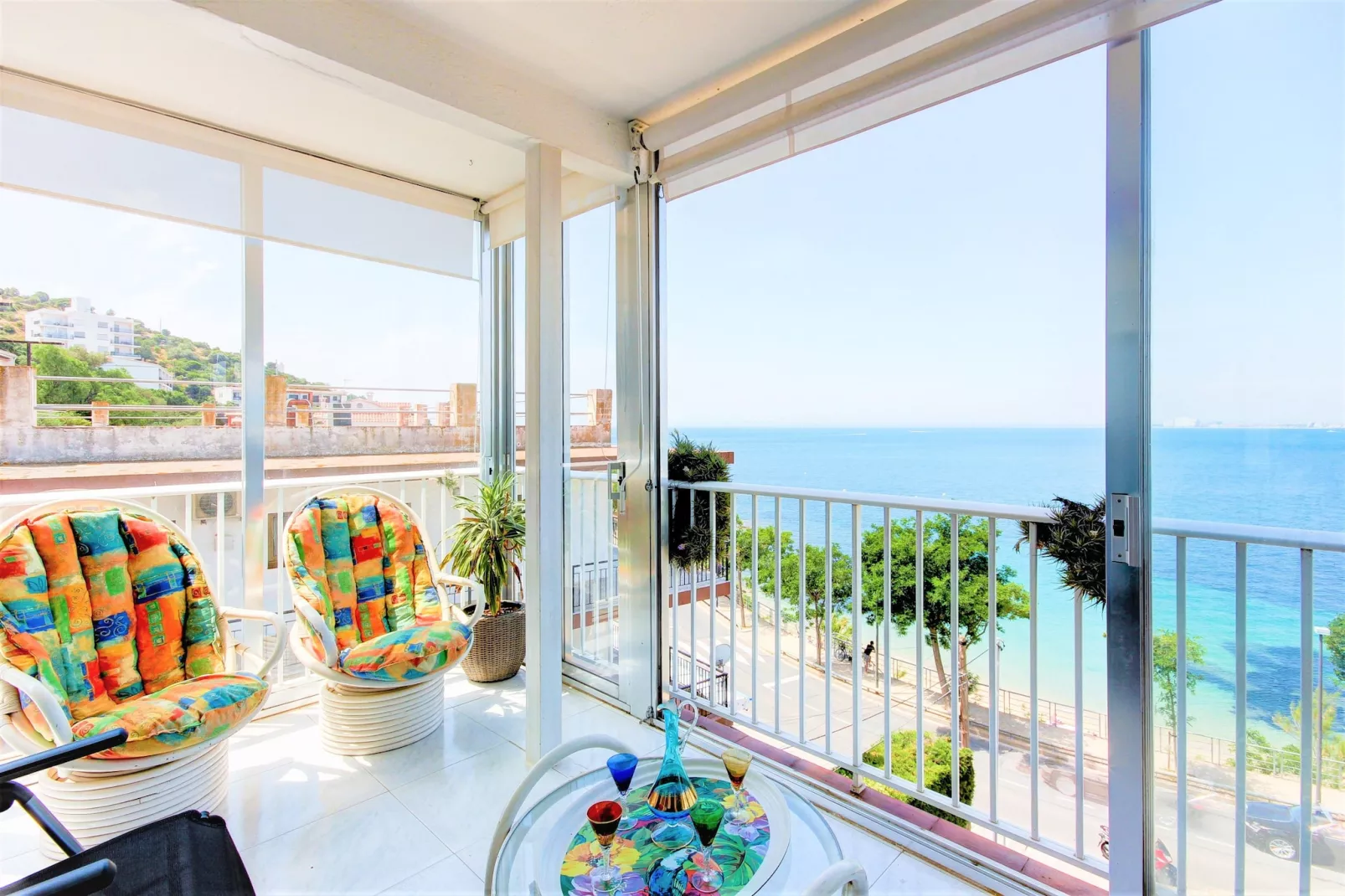 STA. MONICA 3A Roses-Terrace balcony