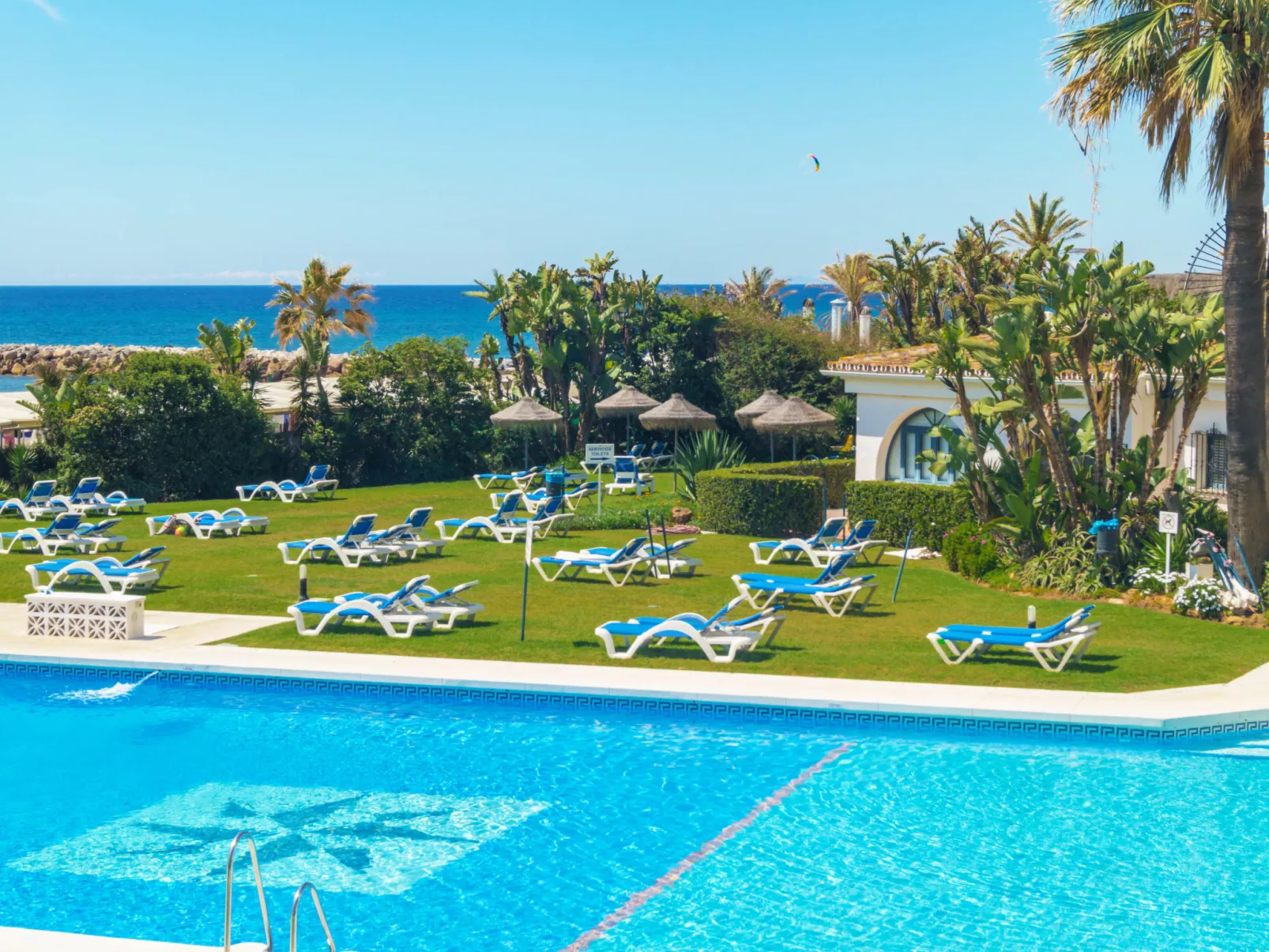 Cabopino-Outside