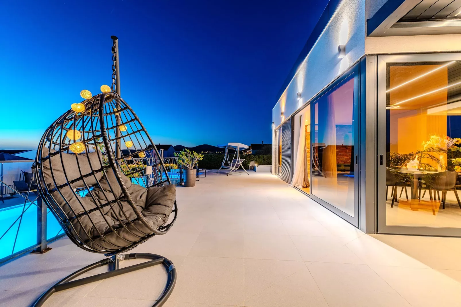 Villa Lara-Balcon-terrasse