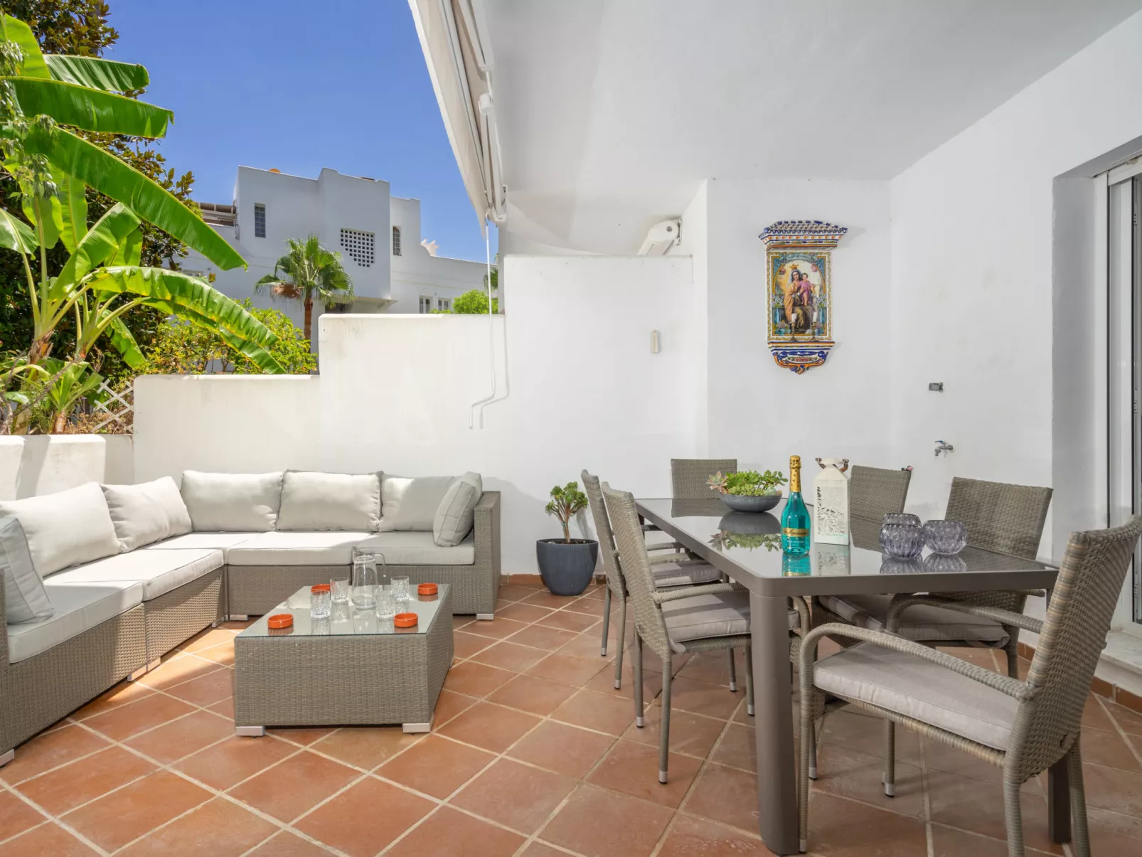 Marbella Real-Inside