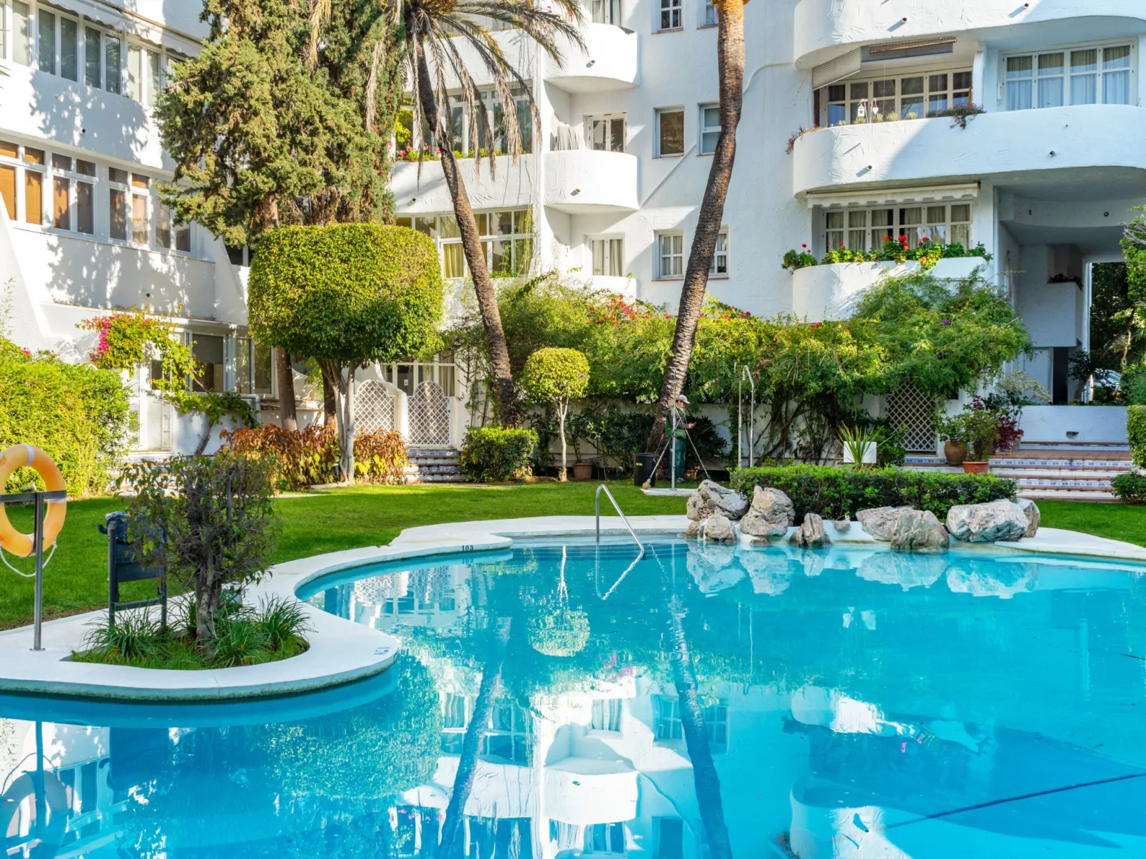 Marbella Real-Outside