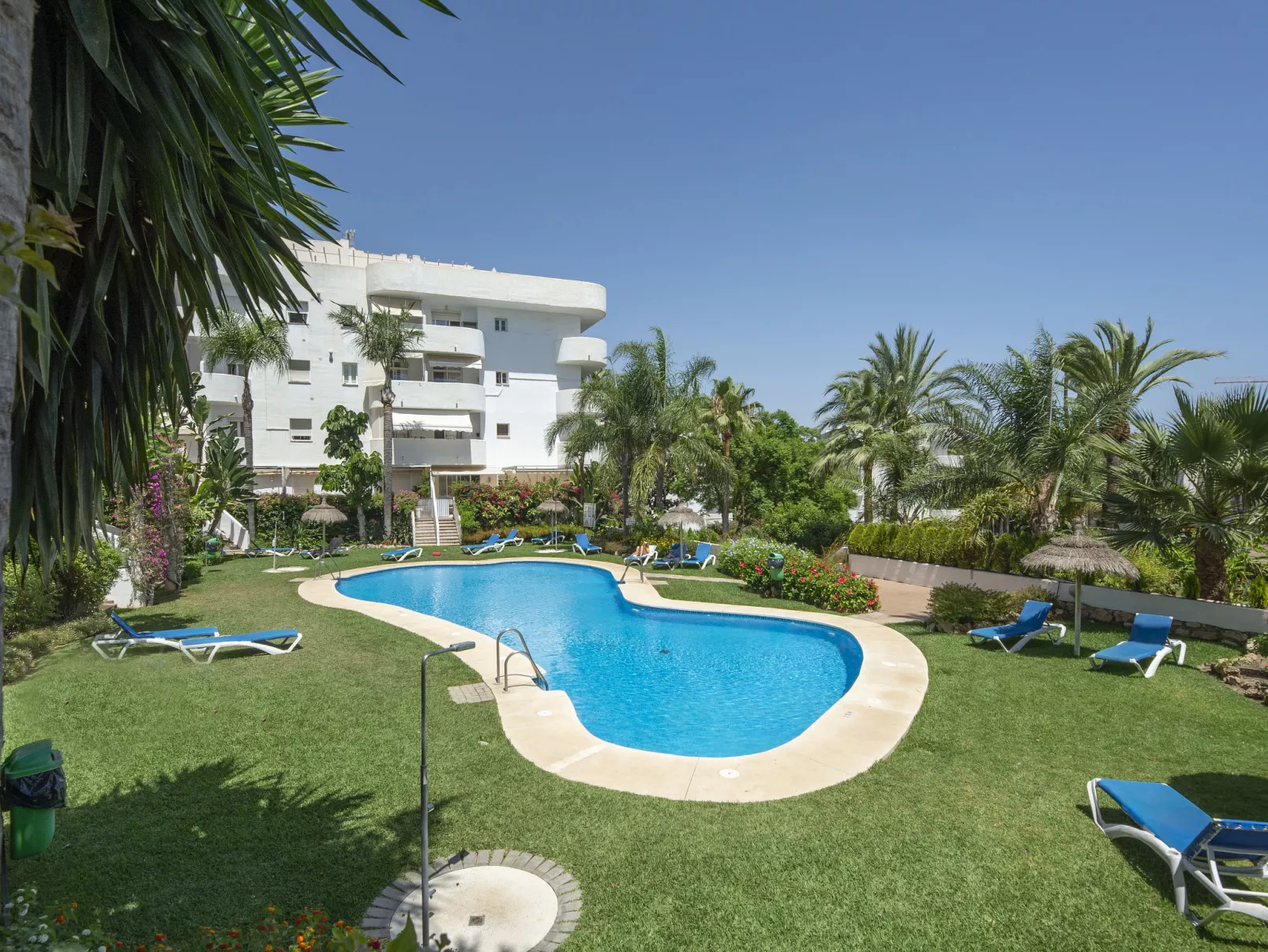 Marbella Real Gardens-Outside