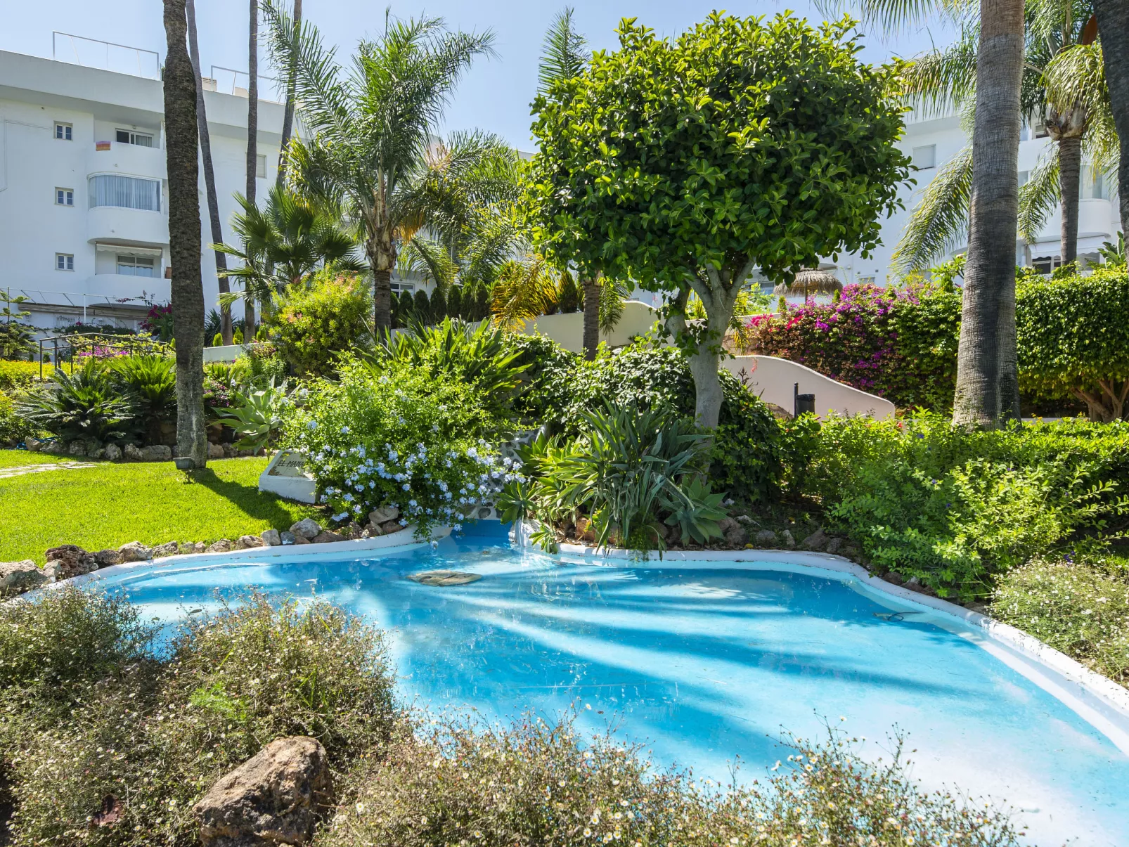 Marbella Real Gardens-Outside