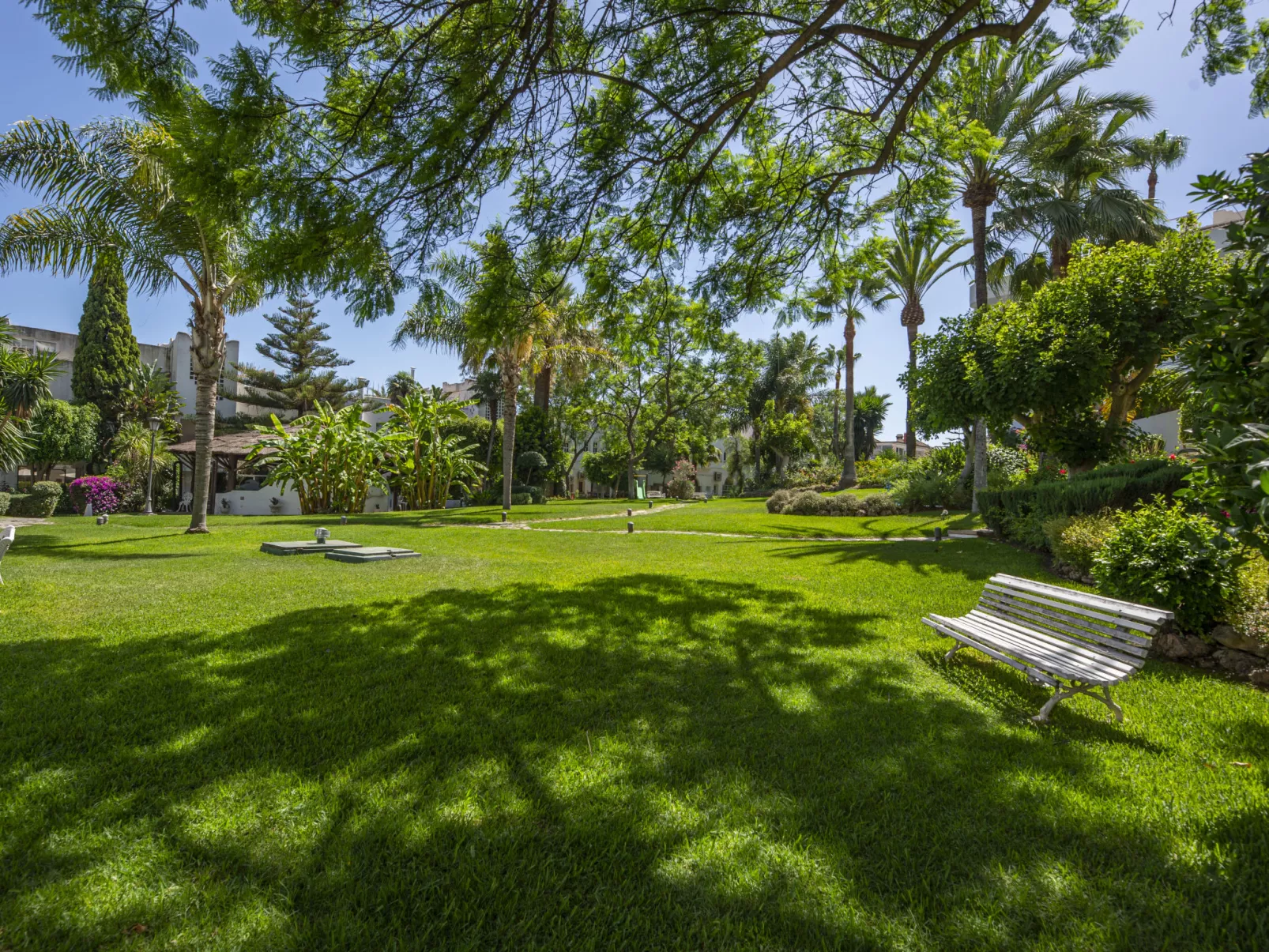 Marbella Real Gardens-Outside