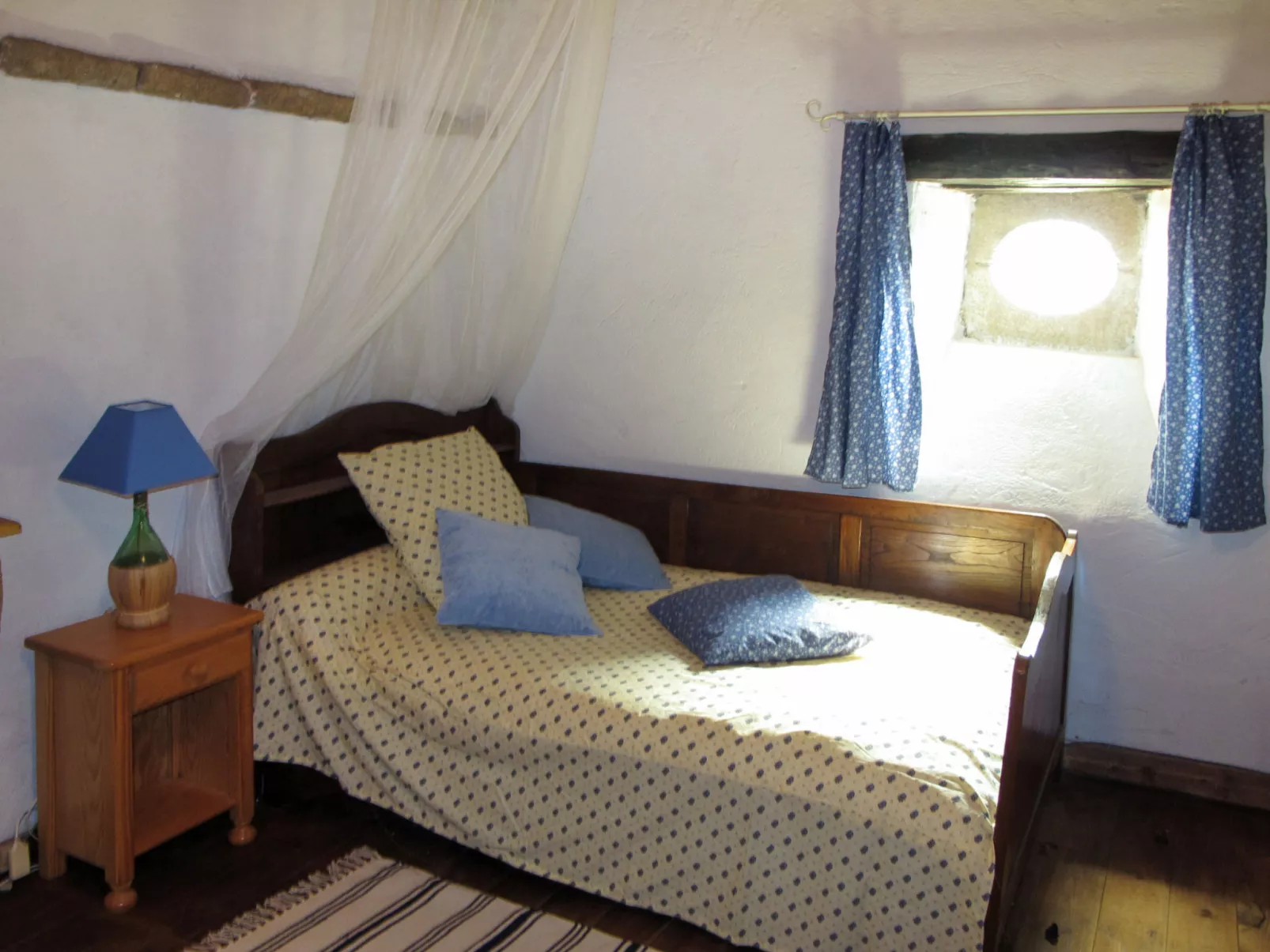 Le Manoir-Dedans