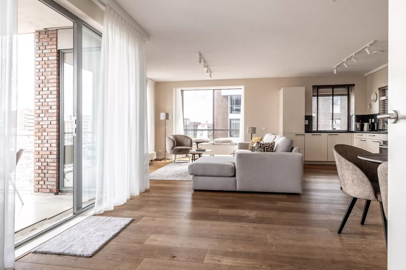 Scheveningen Harbour 38C-Living room