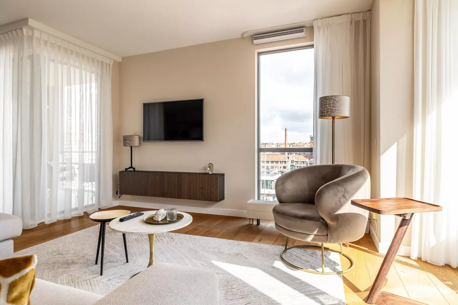 Scheveningen Harbour 38C-Living room