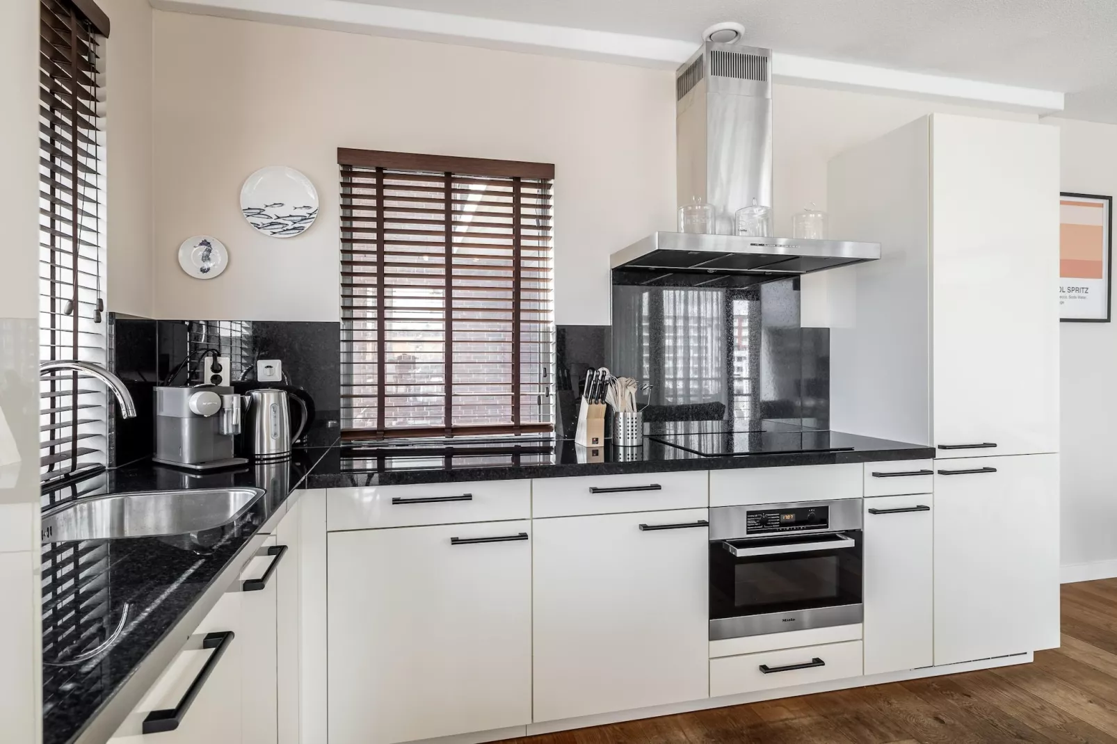 Scheveningen Harbour 38C-Kitchen