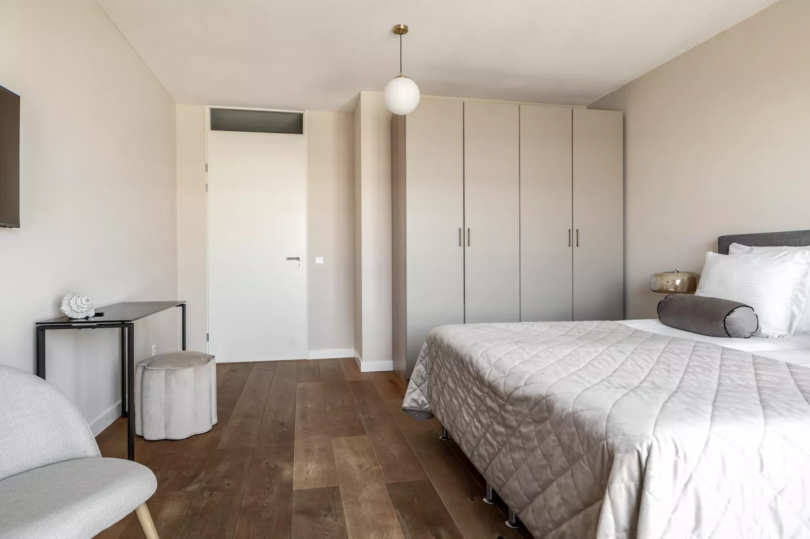 Scheveningen Harbour 38C-Bedroom