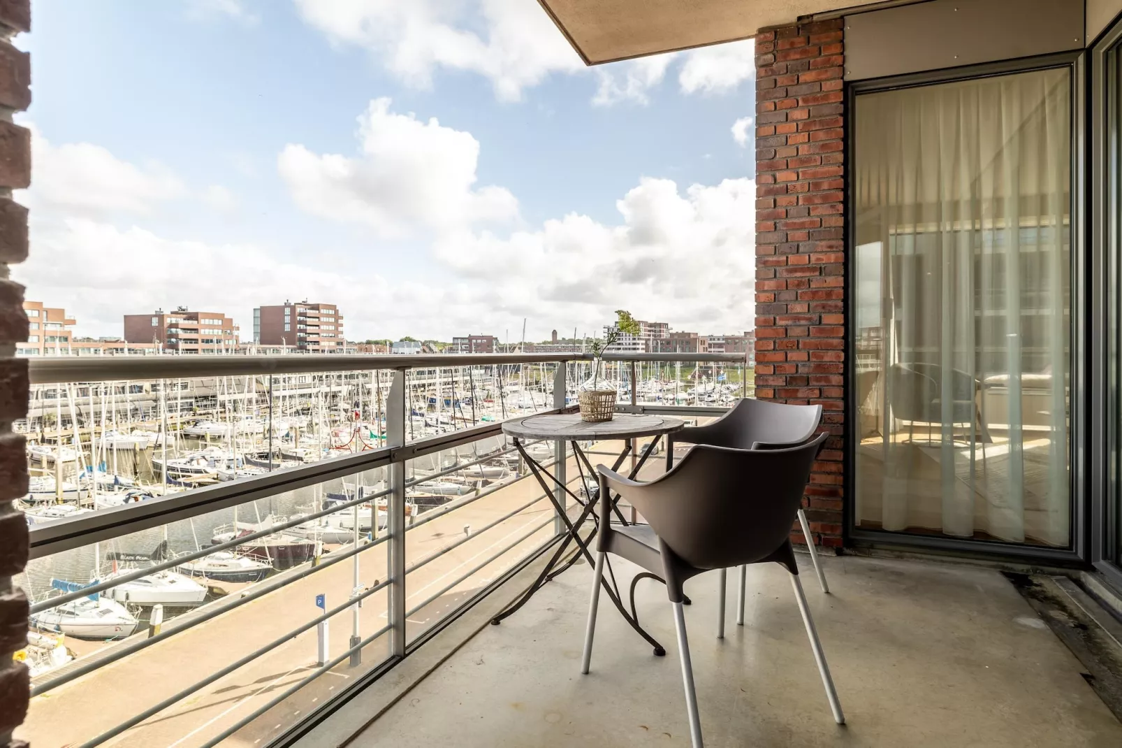 Scheveningen Harbour 38C-Terrace balcony