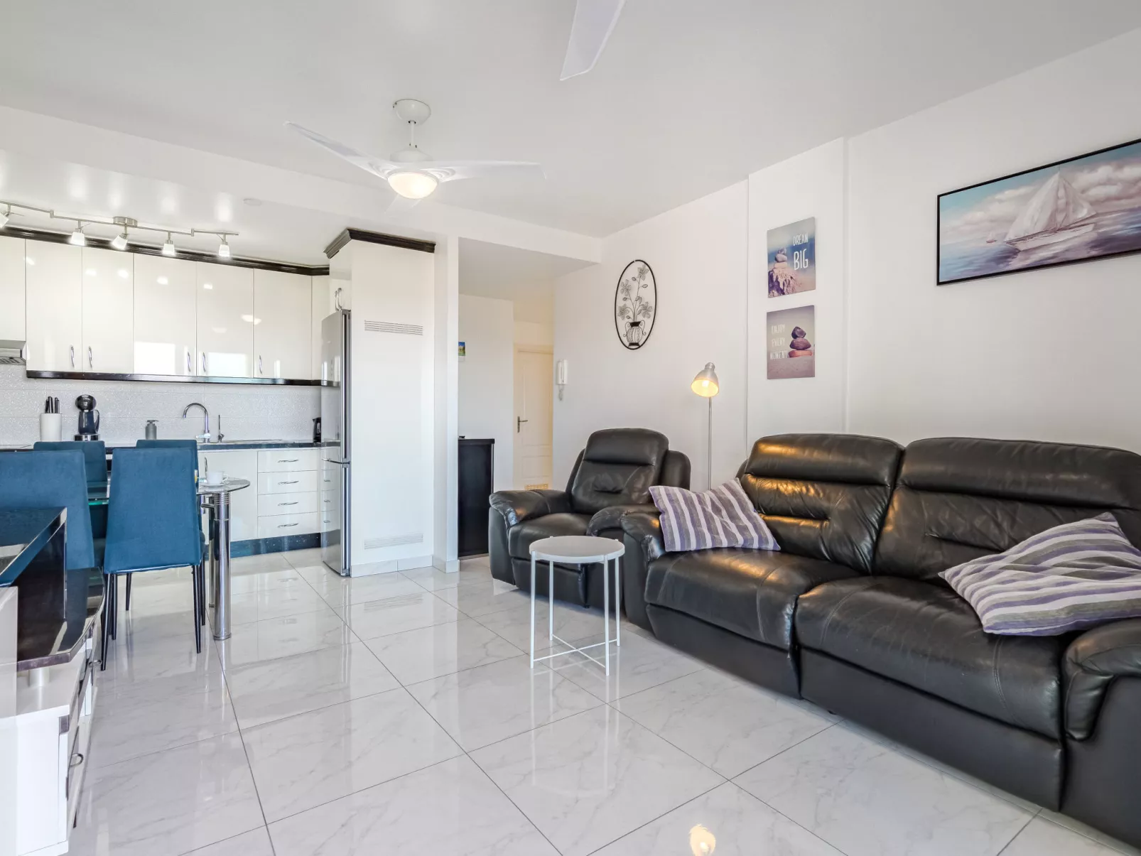 Atlantic View-Inside